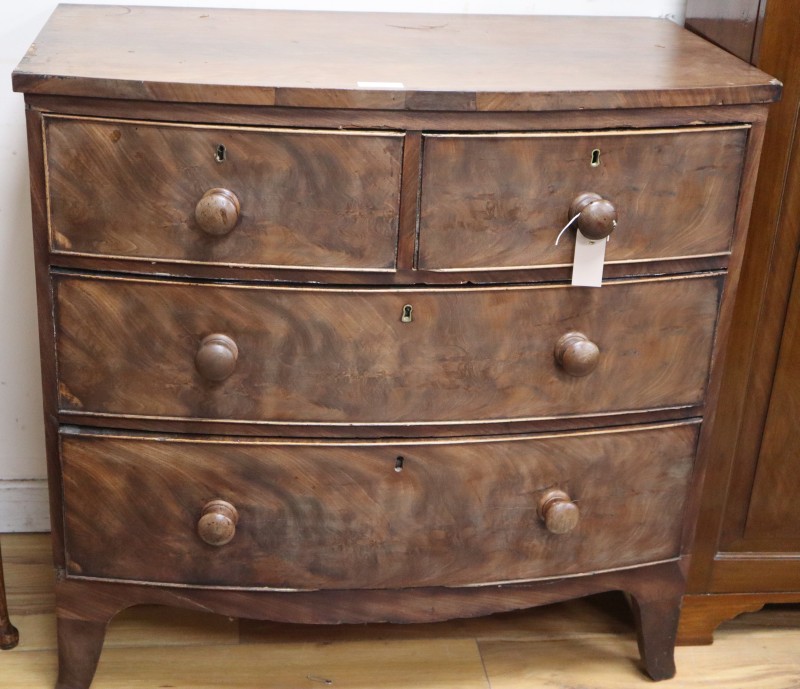 A small Regency mahogany bowfront chest, W.90cm, D.48cm, H.88cm